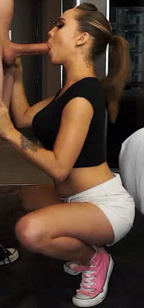 Hot Blowjob Pics & GIFs