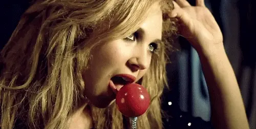 Juno Temple -7/89 -5'2''- 32A-23-34''- 110lbs - 6-Shoe, Cutie Cunnilingus! - Yum! Yum!
