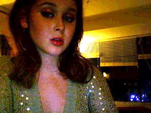 Renee Olstead -6/89 -5'3''- 35-24-35''- 32C-Bra - 116lbs - 7-Shoe, Leaked Cunnilingus! - Yum! Yum!