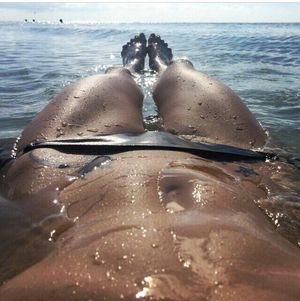 Nice abs and thighs .