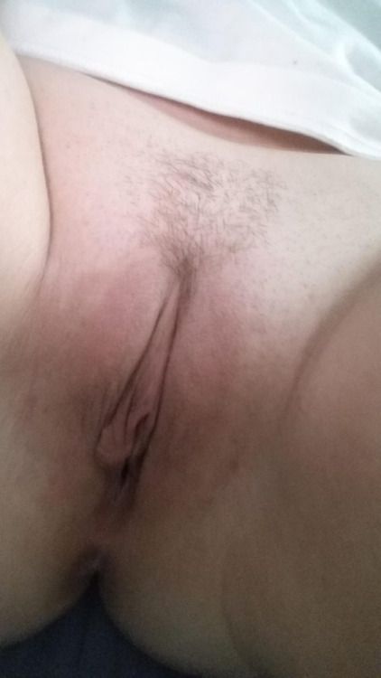 Who wants to eat my pussy? (F)