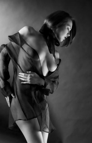 Zinn Star - Studio Black and White