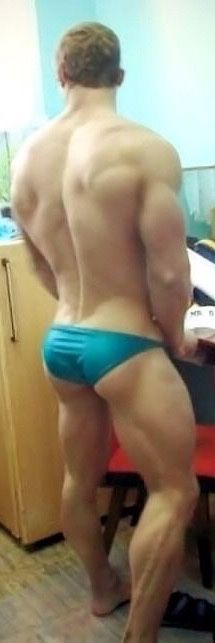 what a tight body and ass!