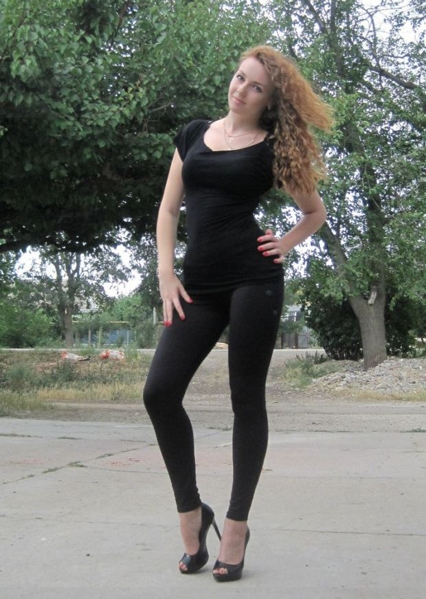 Gorgeous babe