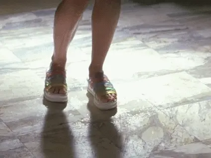 Denise Richards -2/71 -5'6''- 34C-26-34''- 110lbs - 7-Shoe, Wild Thing Cunnilingus! - Yum! Yum!