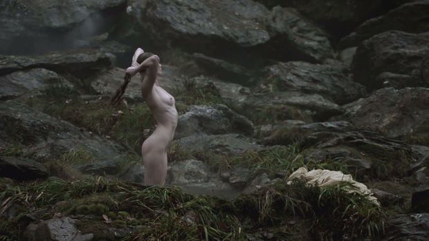 Actress Alyssa Sutherland nude in Vikings