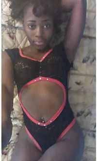 Chocolate Beauty ! Curvy Petite Waiting To Meet !