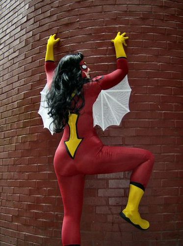 Live Spiderwoman pose back