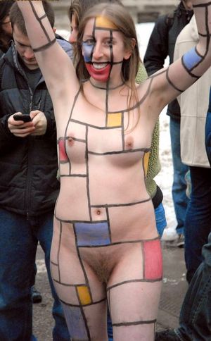 Chicago, she knows her body is being photographed and guys will jerk off to those photos