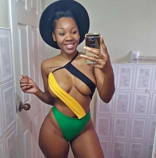 breasts  ebony mirror non-nude  selfpic swimsuit