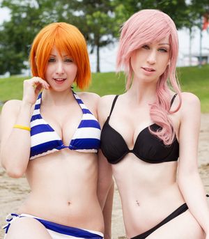 Nami (One Piece) and Lightning (Final Fantasy) Cosplay