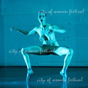 Shirbari Ballerina en pointe