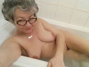 granniesinlingerie: Watch the most hot granny collection here...