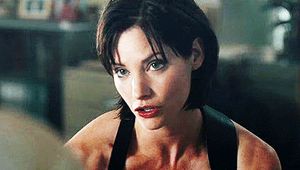 Sienna Guillory -3/75 -5'6''- 34-23-34''- 32A-Bra - 121lbs - 8-Shoe, English Babe Cunnilingus! - Yum! Yum!