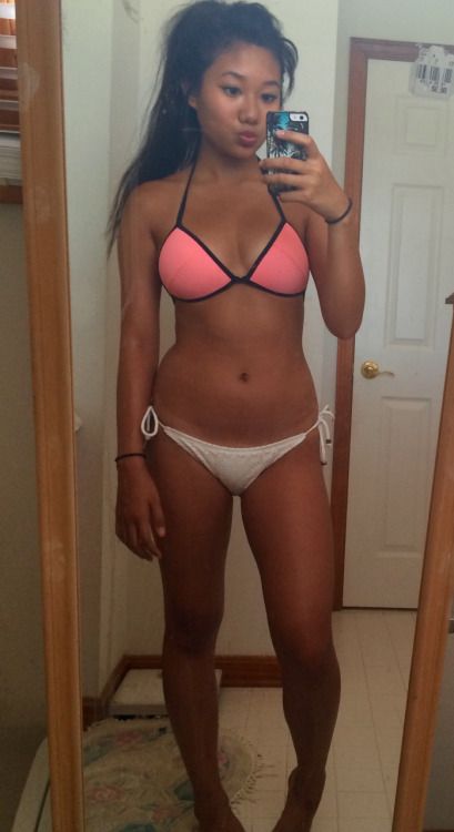 kissingoddess:
Honestly wouldn’t be mad if someone exposed my...