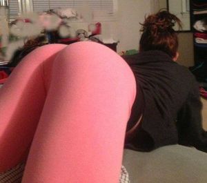 yoga-pants-pink