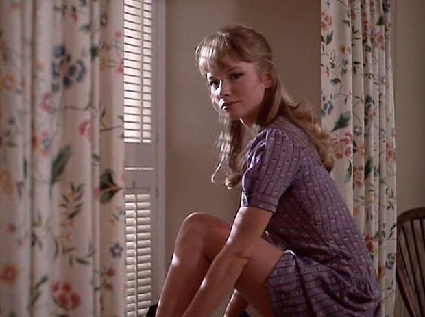 Rebecca De Mornay -8/59 -5'6''- 36-25-36''- 34B-Bra - 125lbs - 7-Shoe, Risky Cunnilingus! - Yum! Yum!