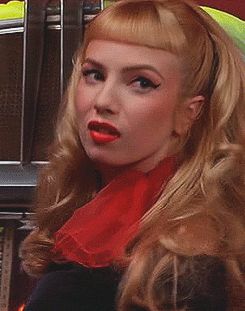 Traci Lords -5/68 -5'7''- 34-23-34''- 34D-Bra - 130lbs - 8-Shoe, Total Hot Cunnilingus! - Yum! Yum!