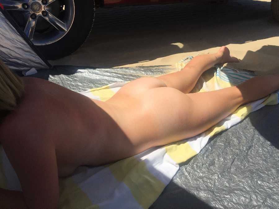 Aussie nude on the beach