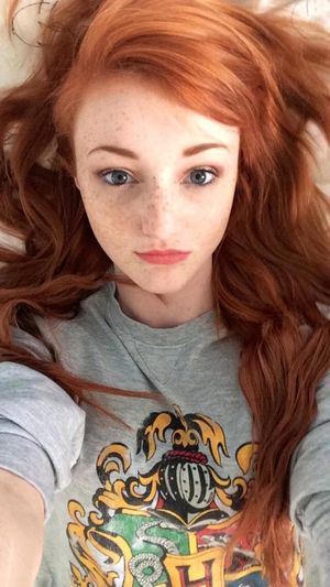 mount this super hot redhead and jack off onto her face