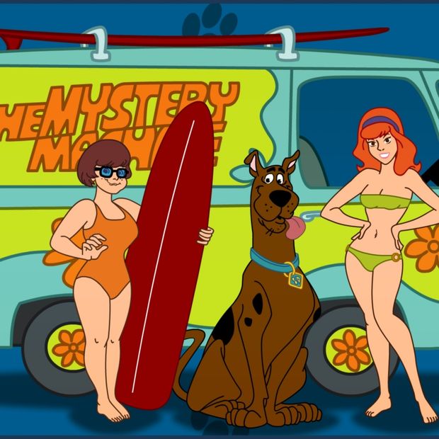 Toon Characters - Scooby-Doo - Mystery Machine beach gals