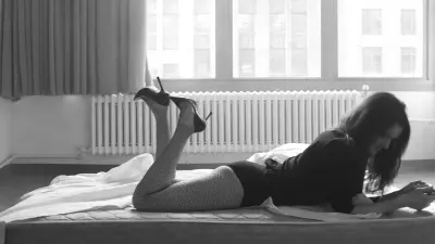 Rachel Weisz -3/70 -5'7''- 34-24-35''- 34C-Bra - 107lbs - 7-Shoe, Love This UK Beauty, Cunnilingus! - Yum! Yum!