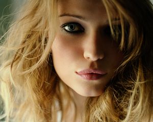 Ivana Milicevic -7/74 -5'8''- 36-26-36''- 34A-Bra - 134lbs -10-Shoe, Bosnia Cunnilingus! - Yum! Yum!