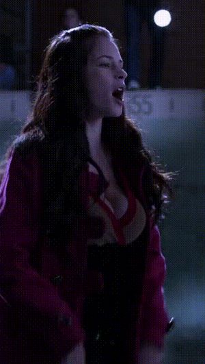 Alexis Knapp -7/89 -5'8''- 34-24-34''- 34B-Bra -118lbs - 7-Shoe, "Pitch Perfect" Cunnilingus! -Yum! Yum!