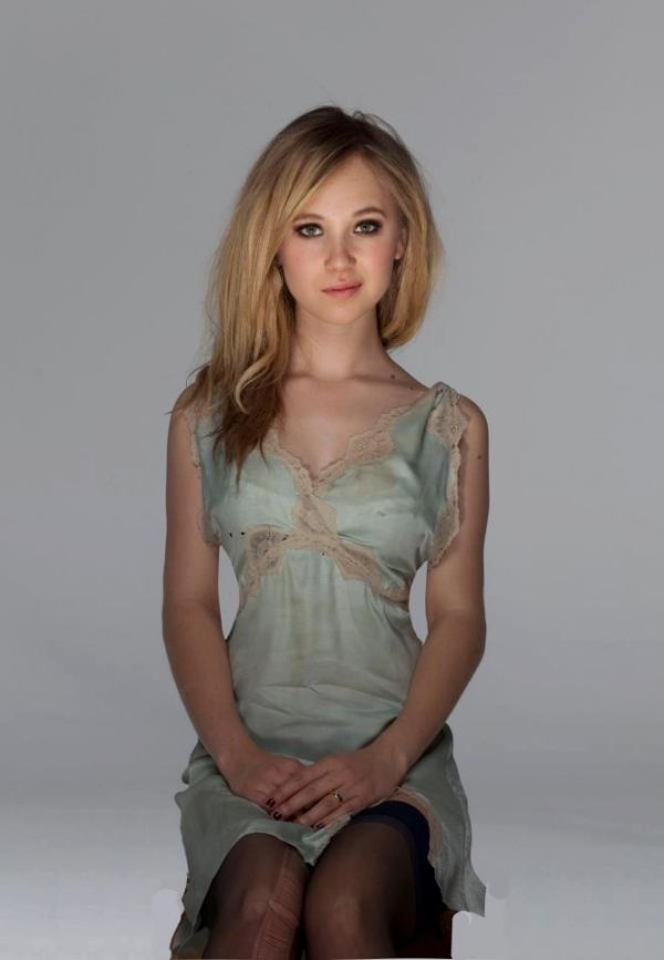 JUNO TEMPLE - EAT HER.....