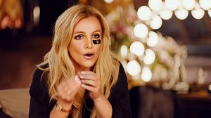 Britney Spears -12/81 -5'4''- 35-27-35''- 32C-Bra -132lbs - 7-Shoe, $160-Million Cunnilingus! - Yummy!