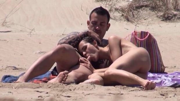 Blowjob at the beach