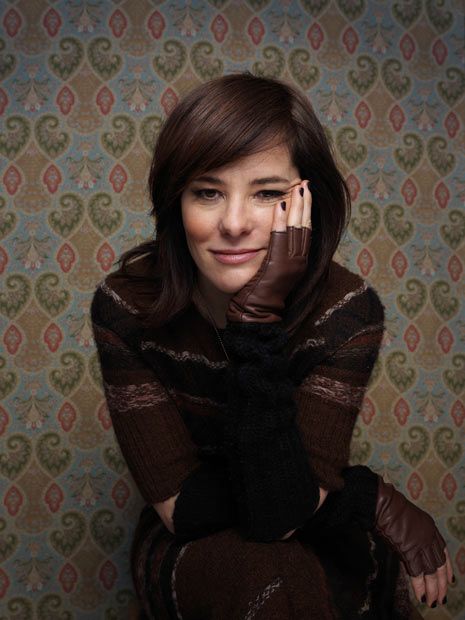 Parker Posey -11/68 -5'4''- 34-25-34''- 34B-Bra -115lbs - 7.5-Shoe, MILF Cunnilingus! -Yum! Yum!