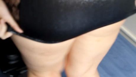 Sarah cremosa chocha y culo