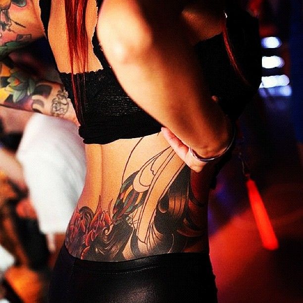 hot teen with a sexy back tattoo