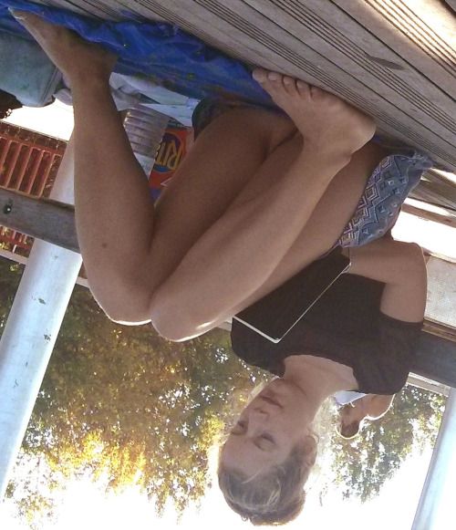 voyeurcandid:

voyeur