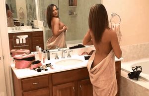 Nikki Sims pretty bum