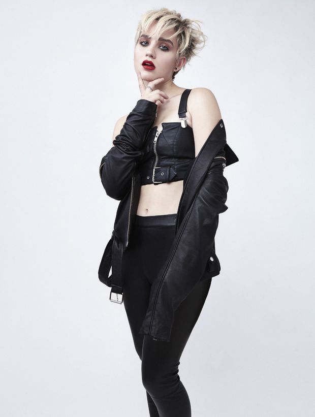 Bex Taylor Klaus 22