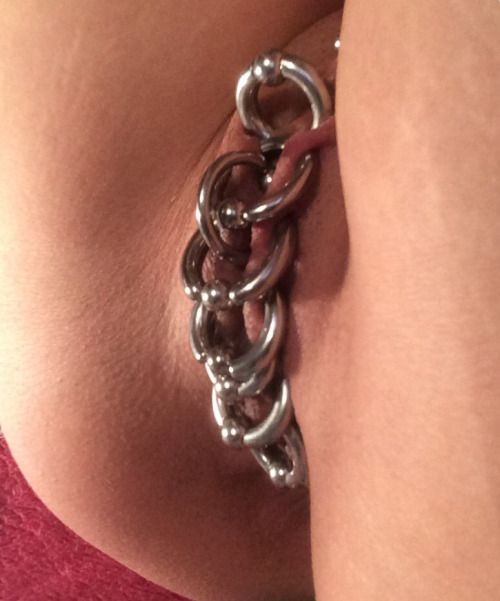 keres-nirvana: 8 heavy gauged rings locking my cunt up. Full…...