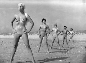 Pamela Green (front) with Jackie Salt, Angela Jones, Petrina Forsyth, Bridget Leonard 1961