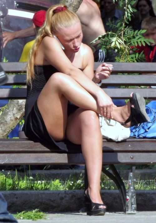 voyeurcandid:

hot-voyeur-pics: