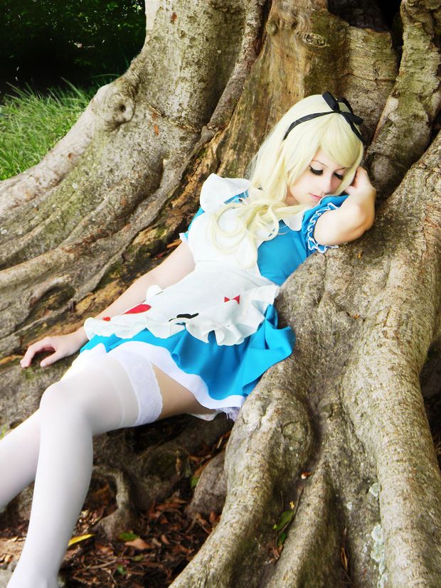 Alice Napping in Wonderland