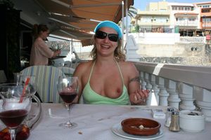 amateurflashing:thanks for the submission Zigzagoser