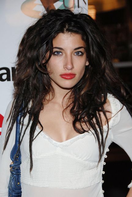 Tania Raymonde -3/88 -5'5''- 34-25-34''- 34B-Bra -7.5-Shoe, L.A. Fit, Serious Cunnilingus! -Yum! Yum! Yum!