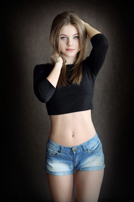 speedlimit45 - Photo's - Fully Clothed Beauties speedlimit45 - Photo's - Fully Clothed Beauties