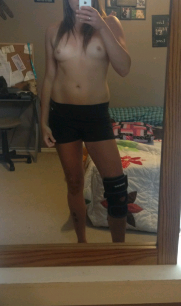 Sexy Vivian selfie. Follow me to see more.
