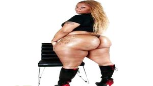 Thick black babe with #widehips #phatass