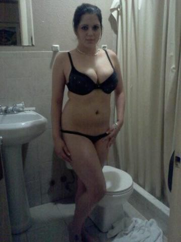 Hey Guys, I am awake now, and will be ALL Night.  Outcall Only, I will get to you Quick! - 22