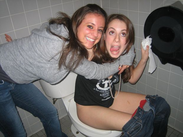 peeing toilet
