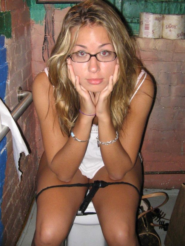 peeing toilet