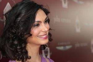 Morena Baccarin -6/79 -5'7''- 35-24-37''-34A-Bra -126lbs -7.5-Shoe, "DeadPool"- Brazilian Cunnilingus! -Yum! Yum!